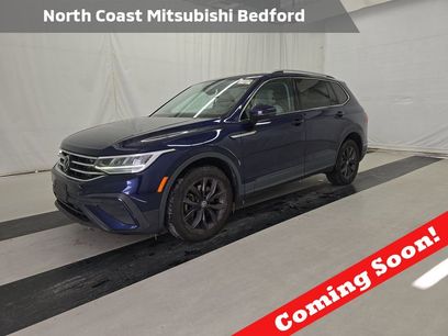 Used 2022 Volkswagen Tiguan SE w/ Panoramic Sunroof Package