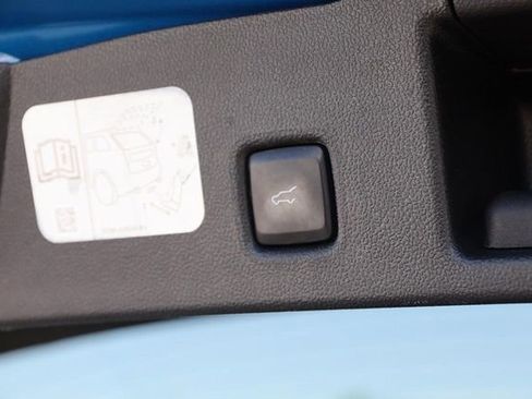 Used 2020 Ford Escape Titanium AWD/4WD image 8