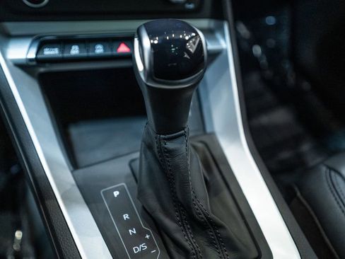 Used 2023 Audi Q3 2.0T Premium w/ Convenience Package image 29