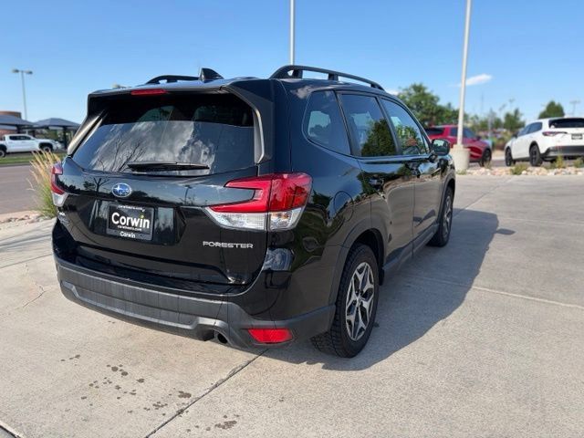 Used 2023 Subaru Forester Premium AWD/4WD image 7