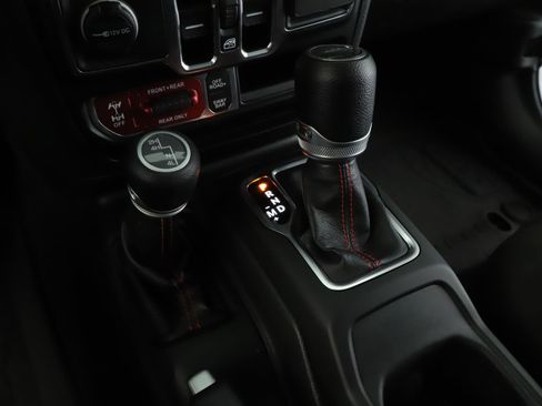 Used 2022 Jeep Gladiator Rubicon image 15