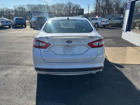 Used 2014 Ford Fusion SE image 6