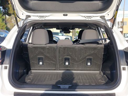 Used 2024 Subaru Crosstrek 2.0i Premium image 12