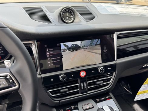New 2025 Porsche Macan image 24