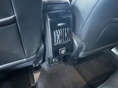 Certified 2023 Jeep Compass Latitude image 35