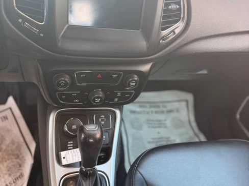 Used 2018 Jeep Compass Latitude w/ Popular Equipment Group AWD/4WD image 13