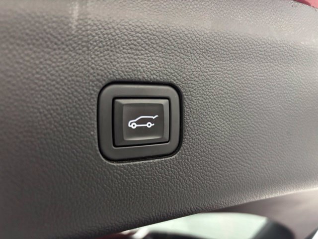 Used 2024 Buick Enclave Essence w/ Sport Touring Edition FWD image 9