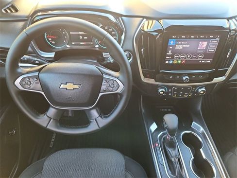 Certified 2023 Chevrolet Traverse LT image 11