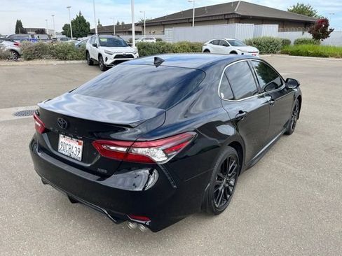 Used 2023 Toyota Camry XSE FWD image 4