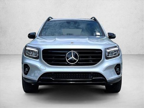 Used 2026 Mercedes-Benz GLB 250 image 3