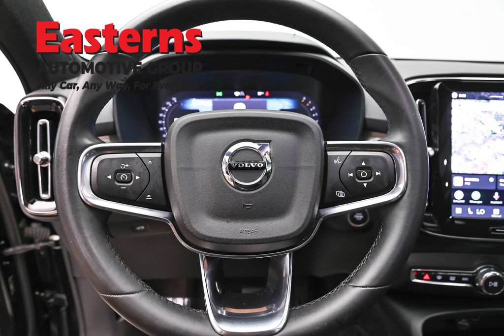 Used 2024 Volvo XC40 B5 Core AWD/4WD image 11