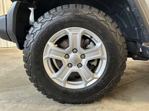Used 2020 Jeep Wrangler Unlimited Sport S AWD/4WD image 10