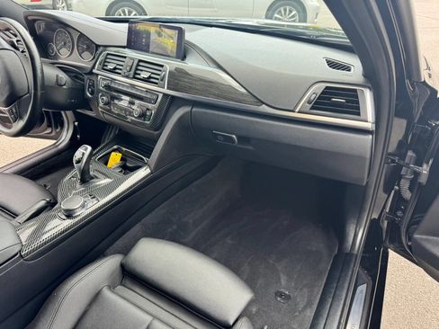 Used 2018 BMW 330i xDrive Sedan w/ Convenience Package AWD/4WD image 25