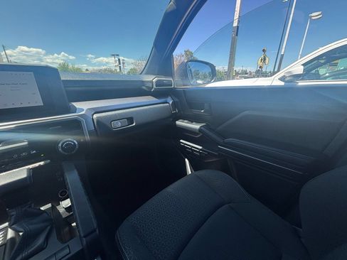 Used 2025 Toyota 4Runner SR5 RWD image 32