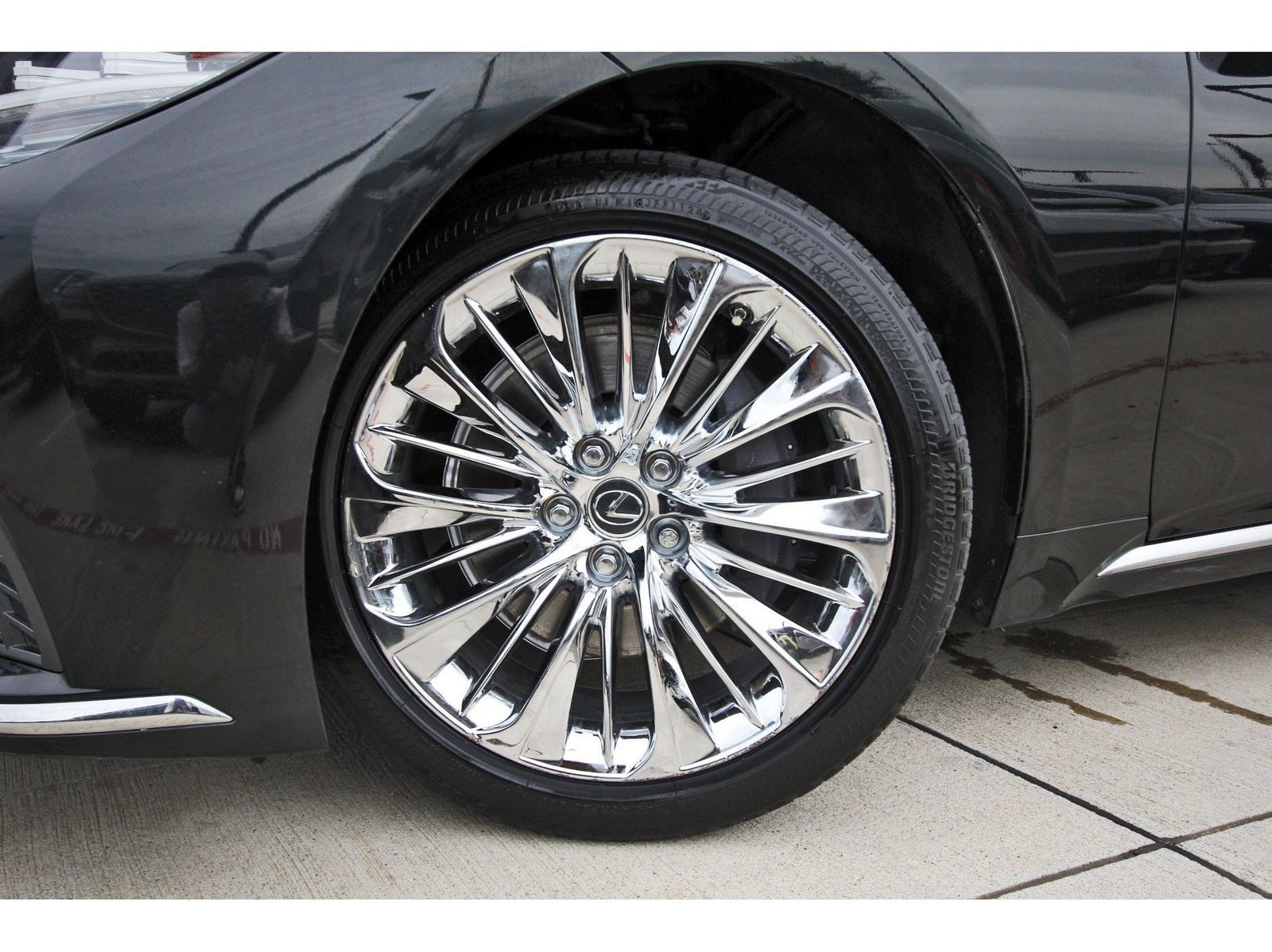 Used 2021 Lexus LS 500 w/ Interior Upgrade Package RWD image 33