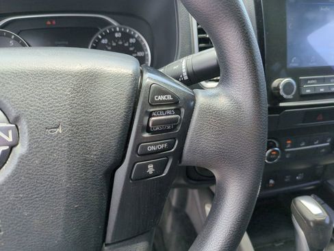 Used 2022 Nissan Frontier SV w/ Technology Package RWD image 31