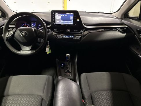 Used 2020 Toyota C-HR LE FWD image 10