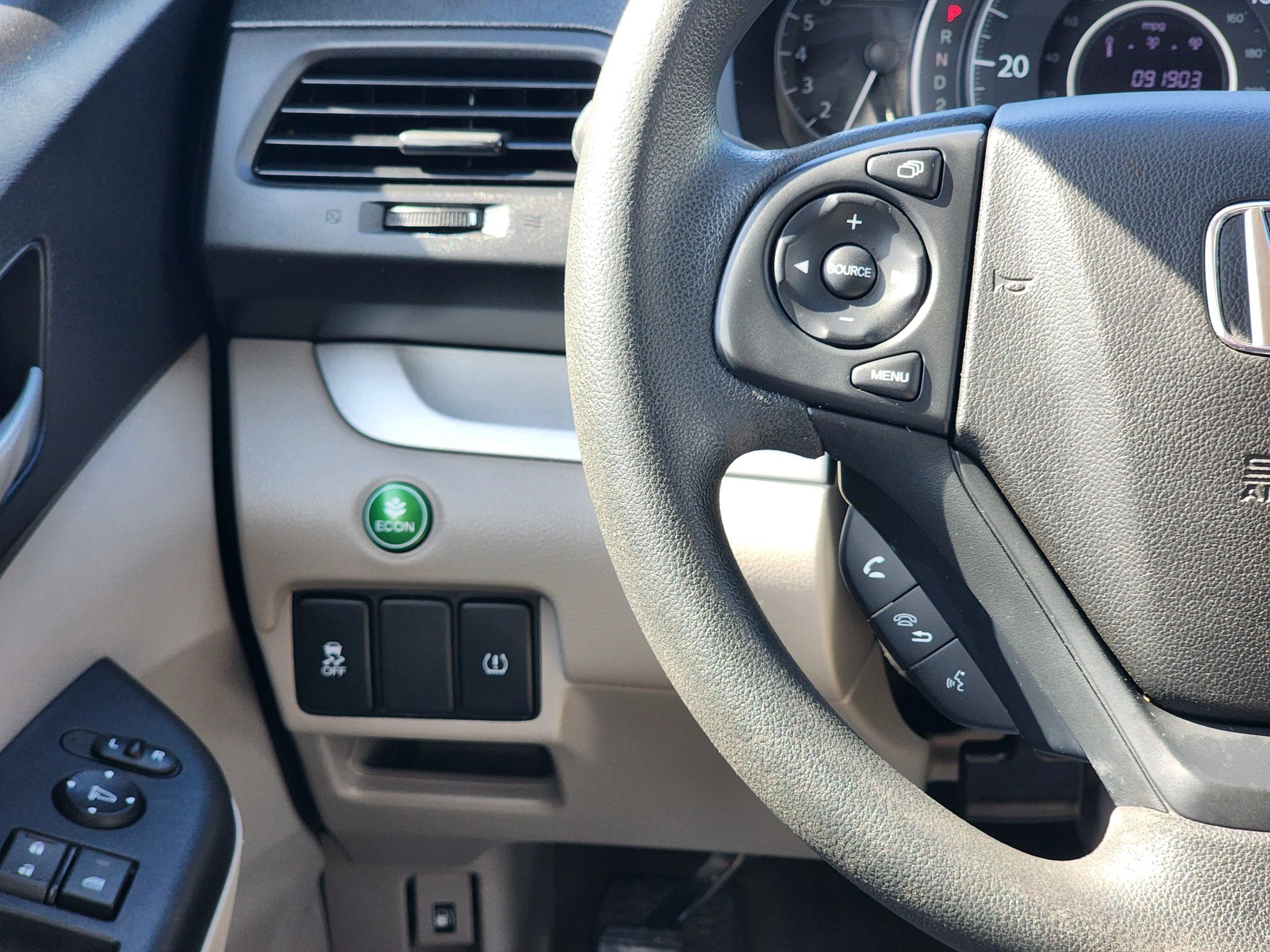 Used 2014 Honda CR-V LX image 12