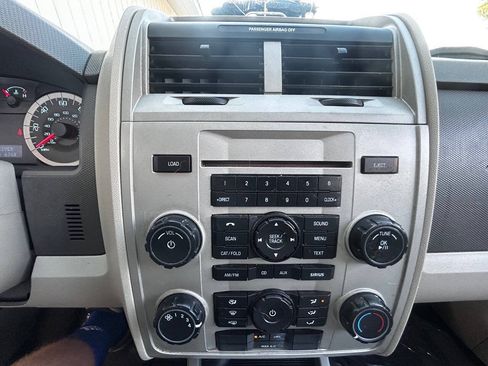 Used 2012 Ford Escape XLT FWD image 12