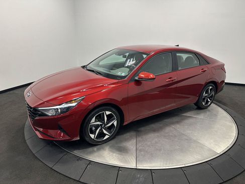 Certified 2023 Hyundai Elantra SEL w/ Convenience Package FWD image 4