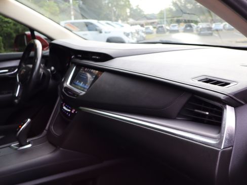 Used 2019 Cadillac XT5 Luxury FWD image 32