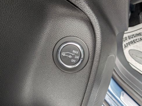 Certified 2025 Buick Envista Avenir image 9