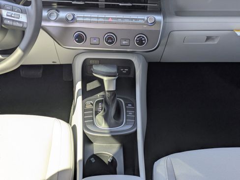 New 2026 Hyundai Kona SE FWD image 16