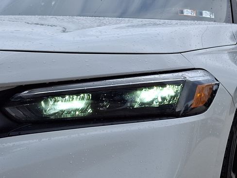 Used 2022 Honda Civic Sport image 9