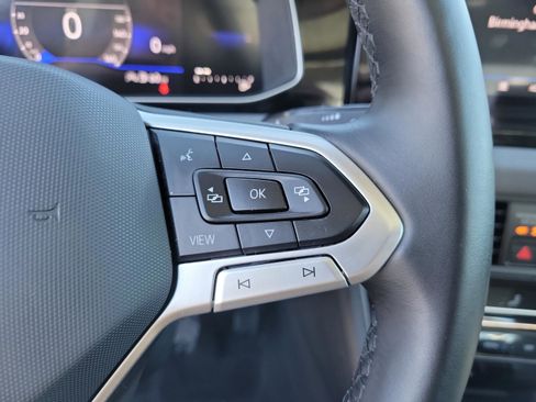 Used 2025 Volkswagen Jetta SE image 36