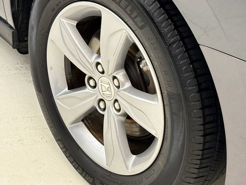 Used 2018 Honda Odyssey EX image 10