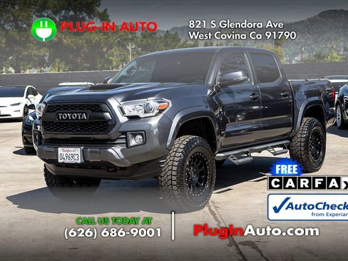 Used 2016 Toyota Tacoma TRD Sport RWD image 1