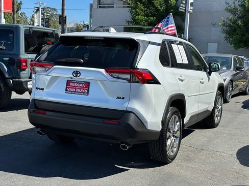 Used 2025 Toyota RAV4 XLE Premium FWD image 7