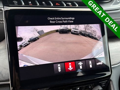 Used 2025 Jeep Grand Cherokee Limited w/ Luxury Tech Group II image 25