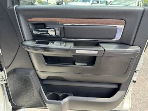 Used 2018 RAM 2500 Laramie w/ Convenience Group AWD/4WD image 16