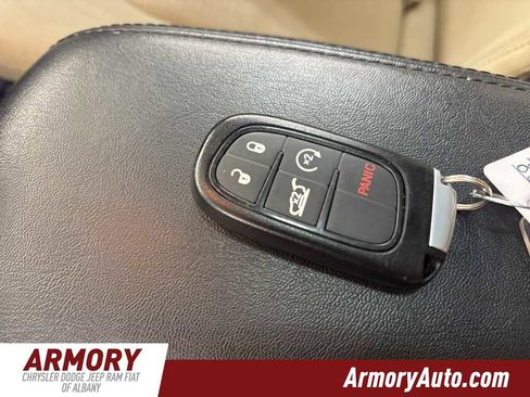 Used 2016 Jeep Cherokee Latitude w/ Comfort/Convenience Group image 22