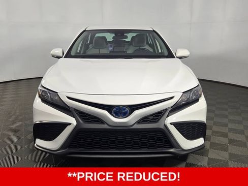 Used 2023 Toyota Camry SE FWD image 2