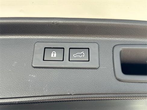 Used 2021 Subaru Forester Limited w/ Popular Package #3 image 19