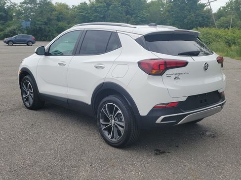 Used 2023 Buick Encore GX Select AWD/4WD image 7