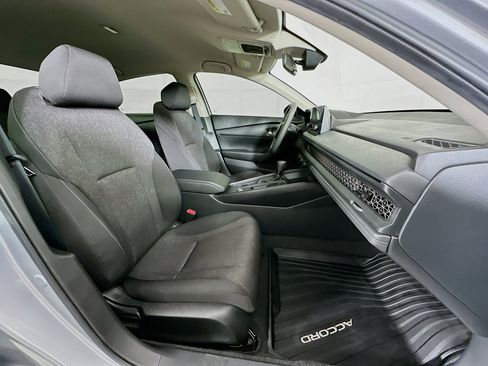 Used 2025 Honda Accord LX image 28