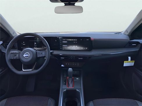 New 2025 Nissan Kicks SR image 17