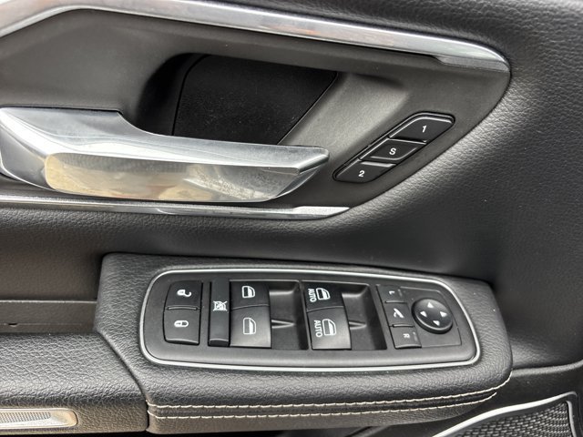 Used 2019 RAM 1500 Laramie AWD/4WD image 23