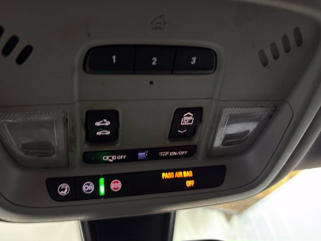 Used 2018 Chevrolet Malibu LT w/ Leather Package FWD image 30