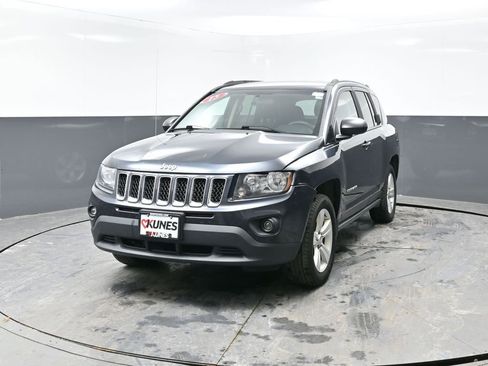 Used 2015 Jeep Compass Sport w/ Power Value Group image 4