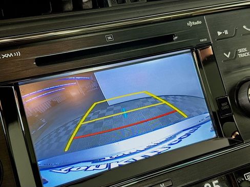 Used 2018 Toyota Avalon Limited w/ Protection Package image 15