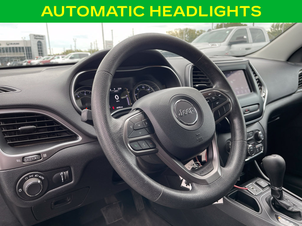 Used 2020 Jeep Cherokee Latitude FWD image 16