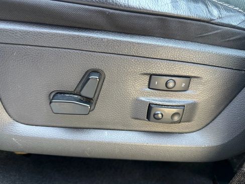 Used 2010 Dodge Ram 1500 Truck Laramie image 29