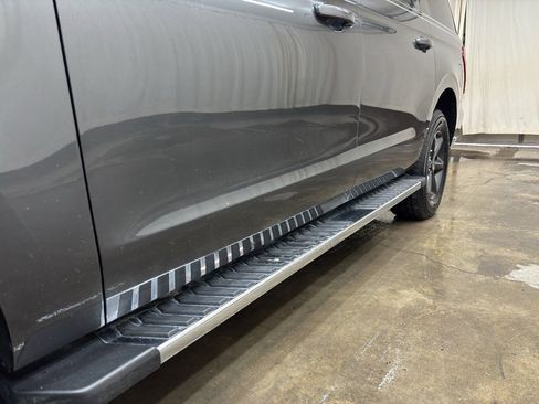 Used 2021 Ford Expedition Max XLT image 14