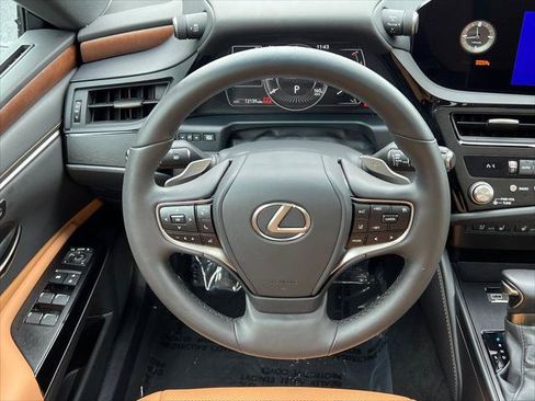 Certified 2025 Lexus ES 350 w/ Premium Package FWD image 24