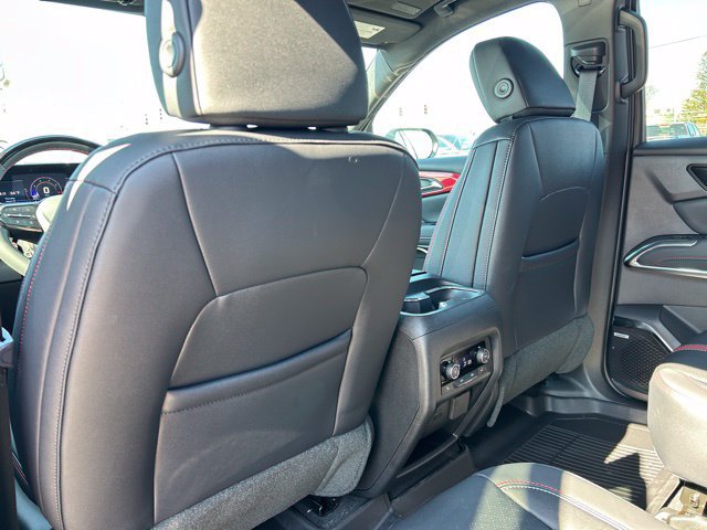New 2026 Chevrolet Traverse RS w/ LPO, Floor Liner Package FWD image 21