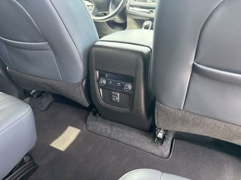 Used 2020 Buick Enclave Essence FWD image 14